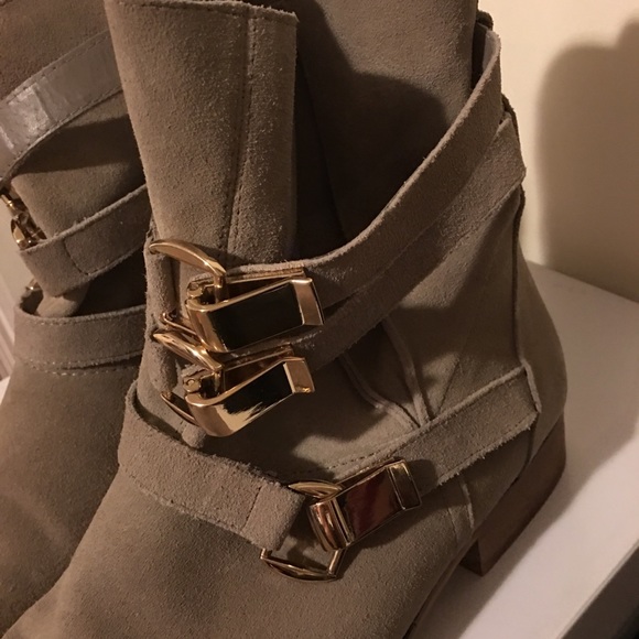 Steve Madden Haggle grey suede size 10 Booties - Picture 2 of 6